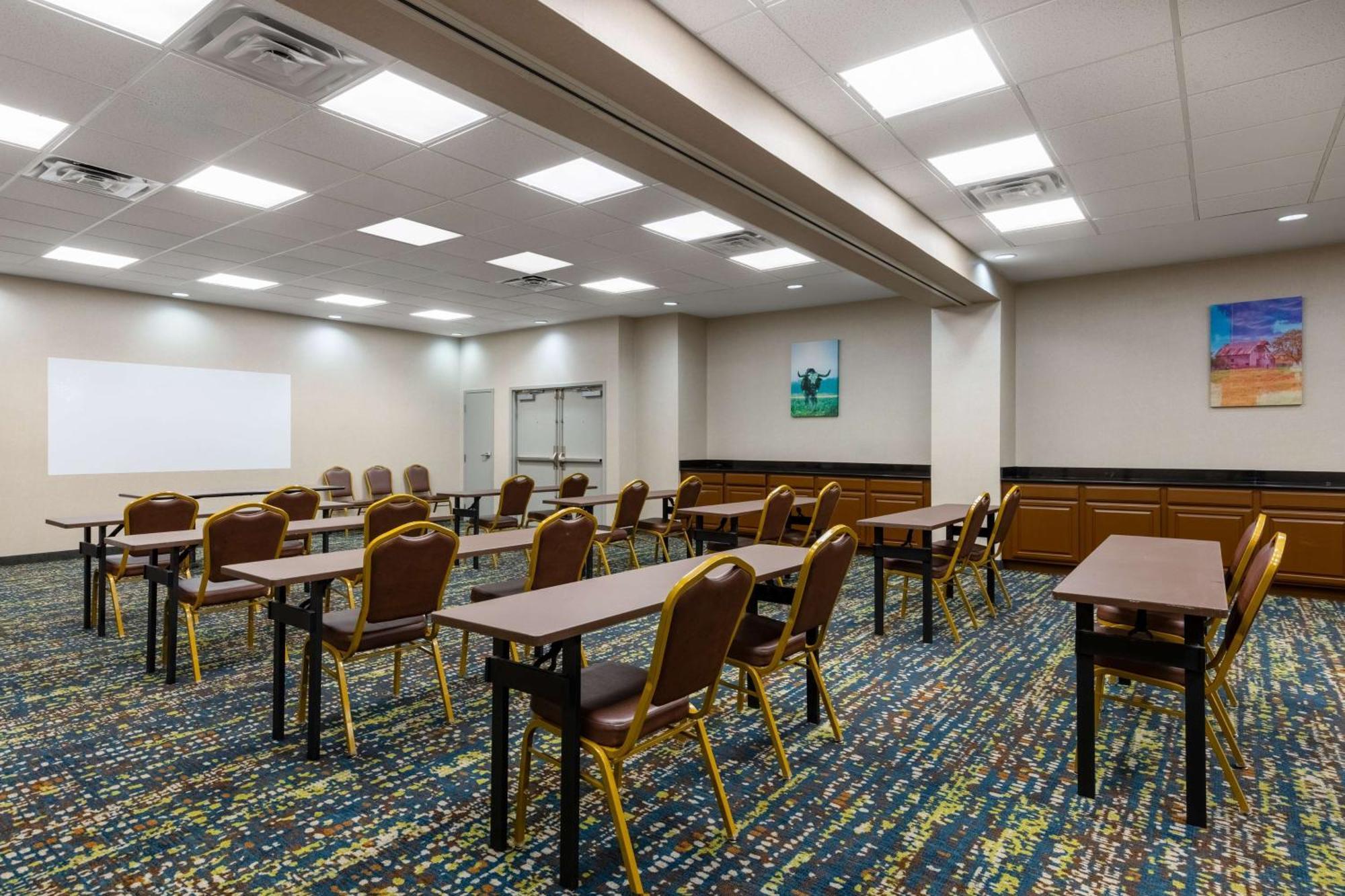 Hampton Inn & Suites Woodward Esterno foto