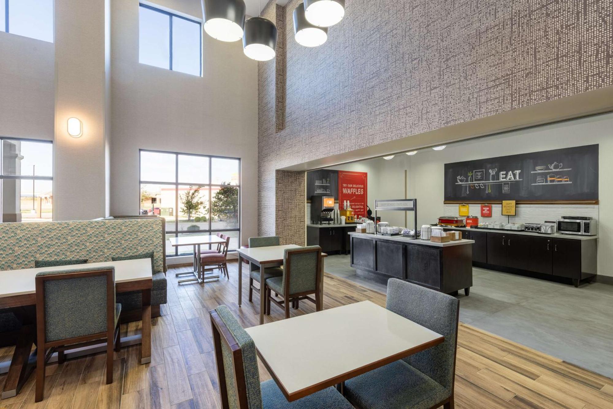 Hampton Inn & Suites Woodward Esterno foto